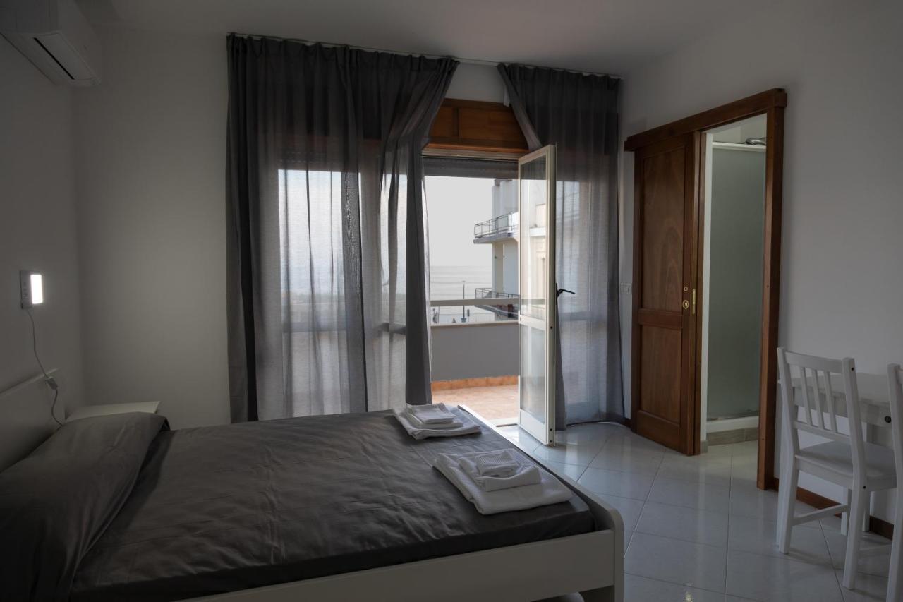B&B Lungomare Diamante Dış mekan fotoğraf
